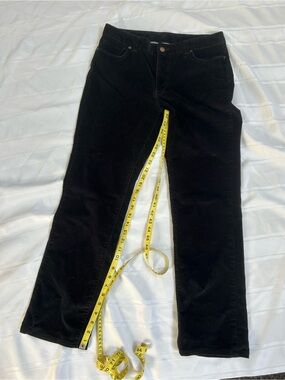 L.L.Bean Favorite Fit Black Corduroy Pants Women’s 8 Straight Leg